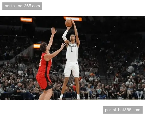 马刺近19战17胜状态如日中天，快船伦纳德缺阵攻防两端打折